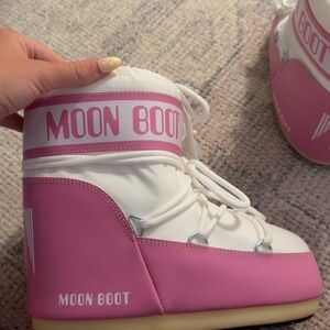 Pink Moon Boots size 4.5-6